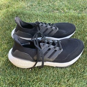 Women’s Adidas Ultraboost 21 Primeblue Running shoes sz 8.5